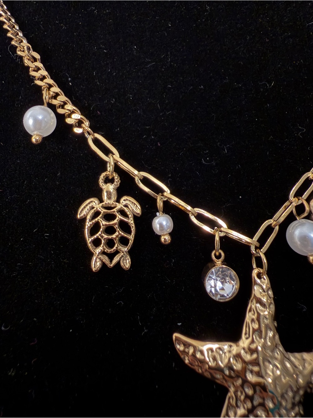 Gold Starfish Charm Necklace with Pearls - 18k triple gold plated - Picture 3 of 6